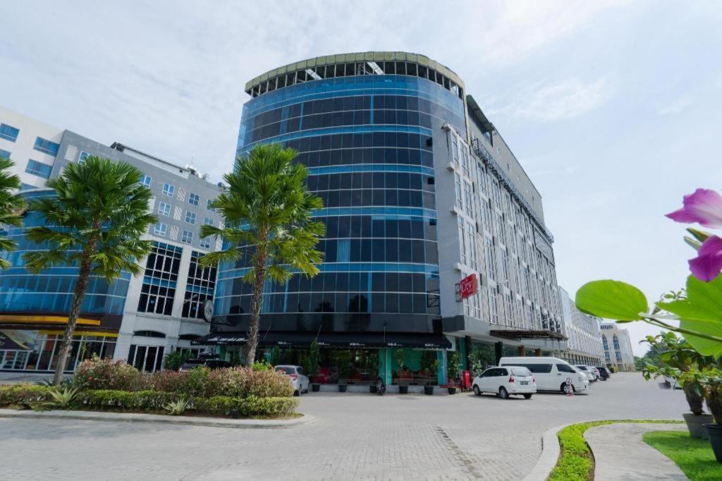 The Crew Hotel Kualanamu International Airport Medan Exteriér fotografie