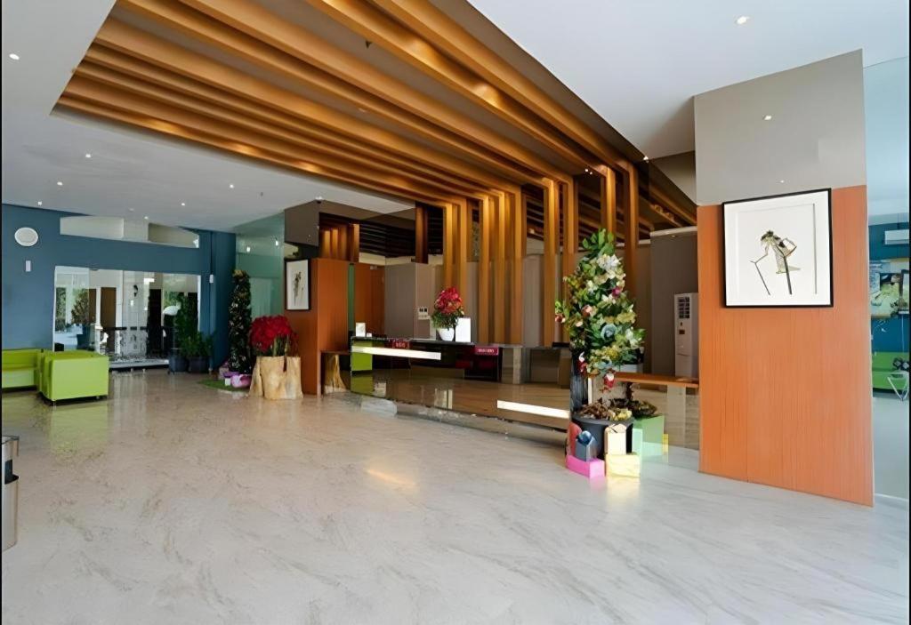 The Crew Hotel Kualanamu International Airport Medan Exteriér fotografie